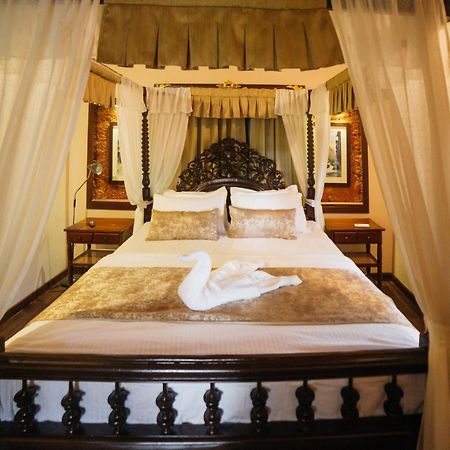 Casa Menezes - A Heritage Goan Homestay Bambolim Exterior photo